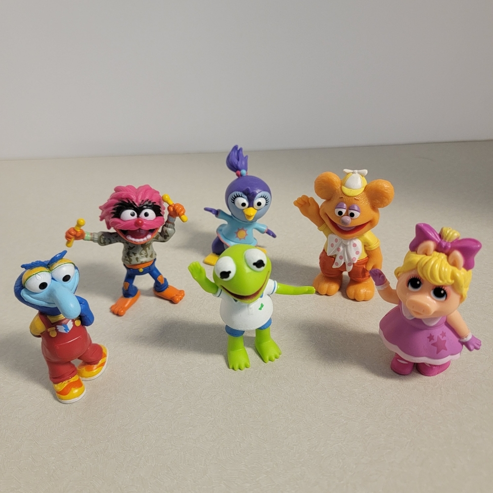 Disney Junior Muppet Babies Playroom Figure Set 6 Figure Set Cake Topper
